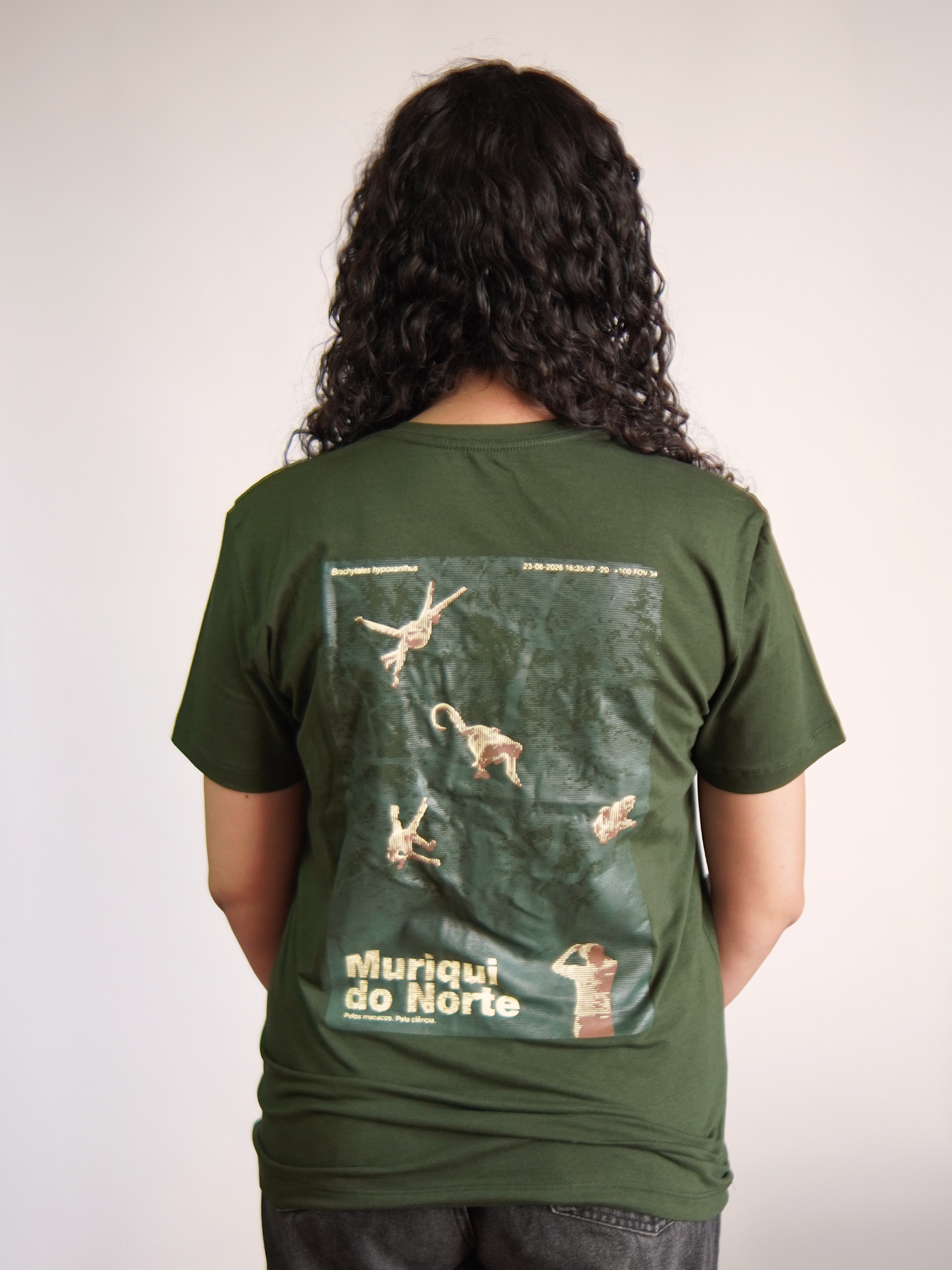 Camiseta Abraços da Floresta
